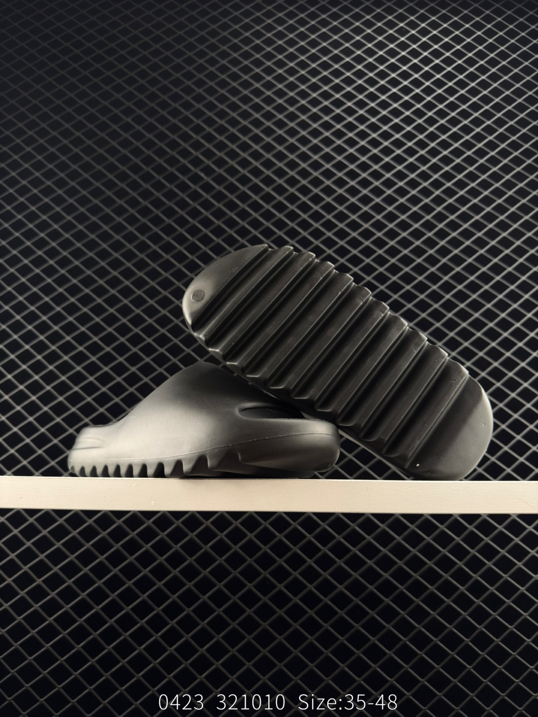 Adidas Yeezy Slide “Onyx”