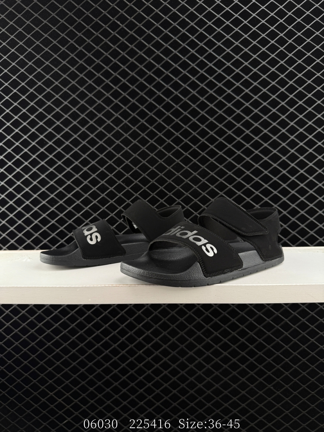adidas ADILETTE SANDAL 4.0