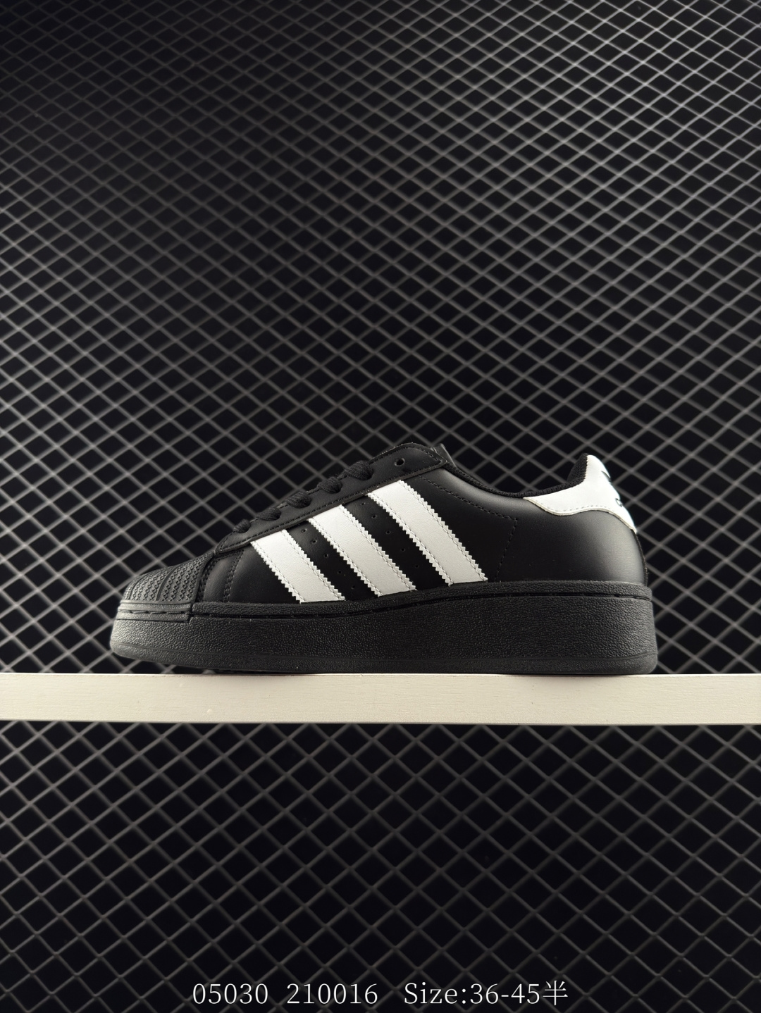 Adidas Originals Superstar XLG