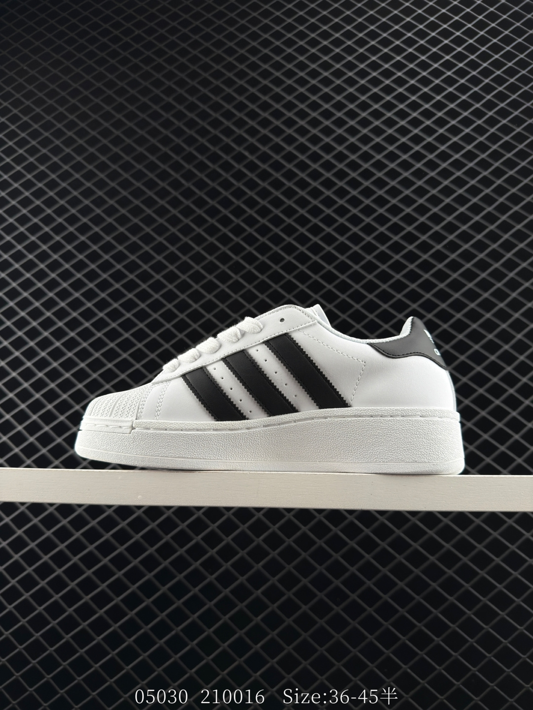 Adidas Originals Superstar XLG
