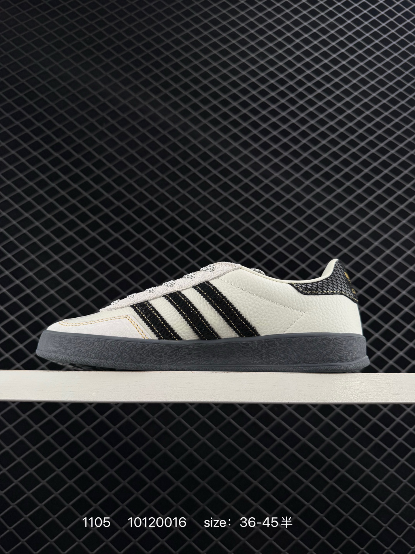 Adidas   Originals Superstar Pride RM