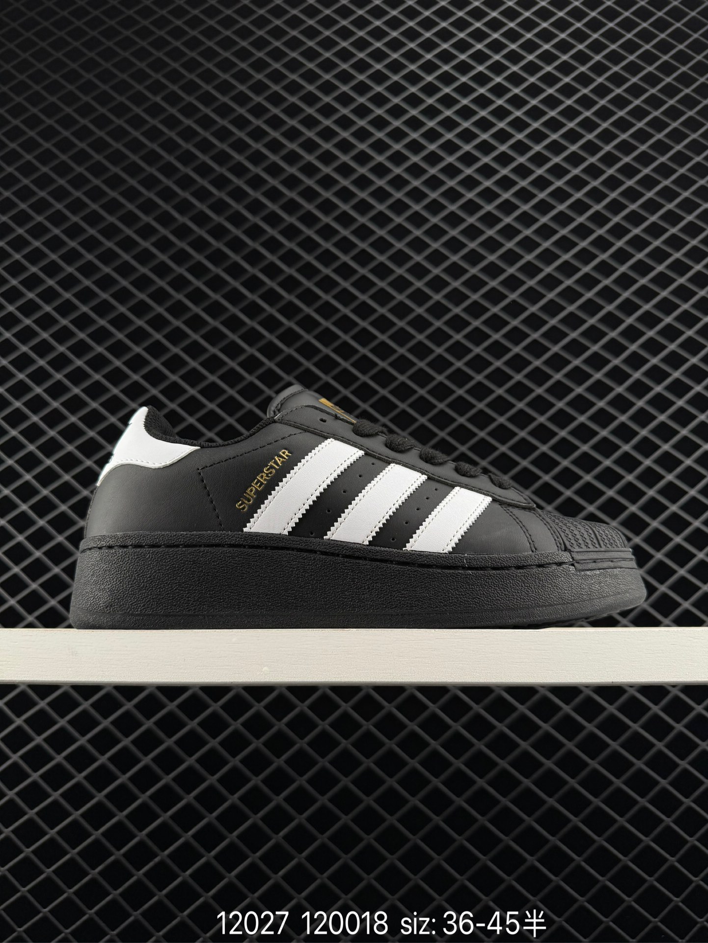 adidas originals Superstar XLG adidas originals Superstar XLG