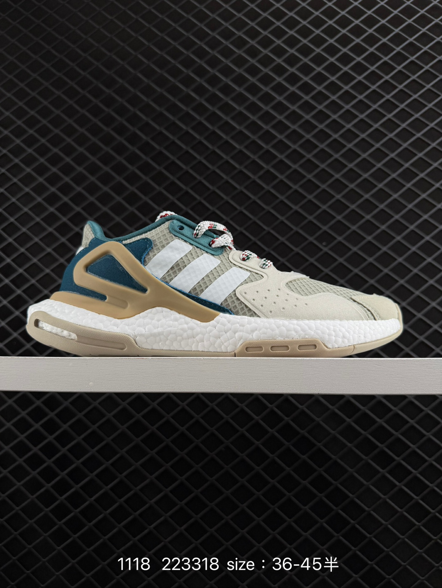 adidas DAY JOGGER adidas DAY JOGGER