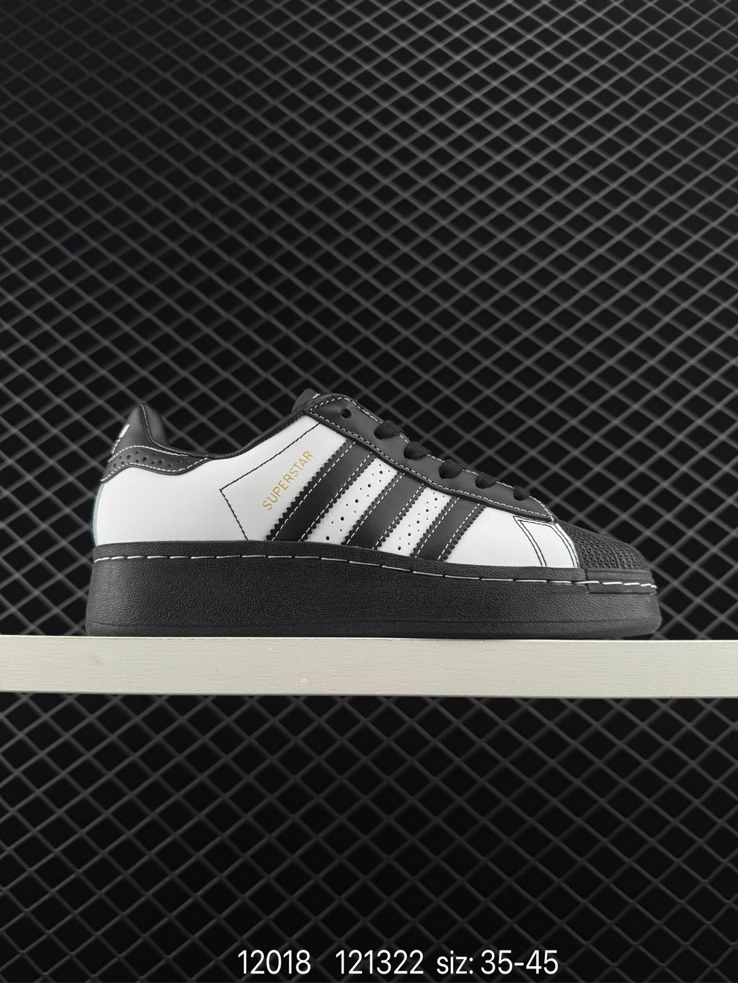 Adidas Originals Superstar XLG Adidas Originals Superstar XLG