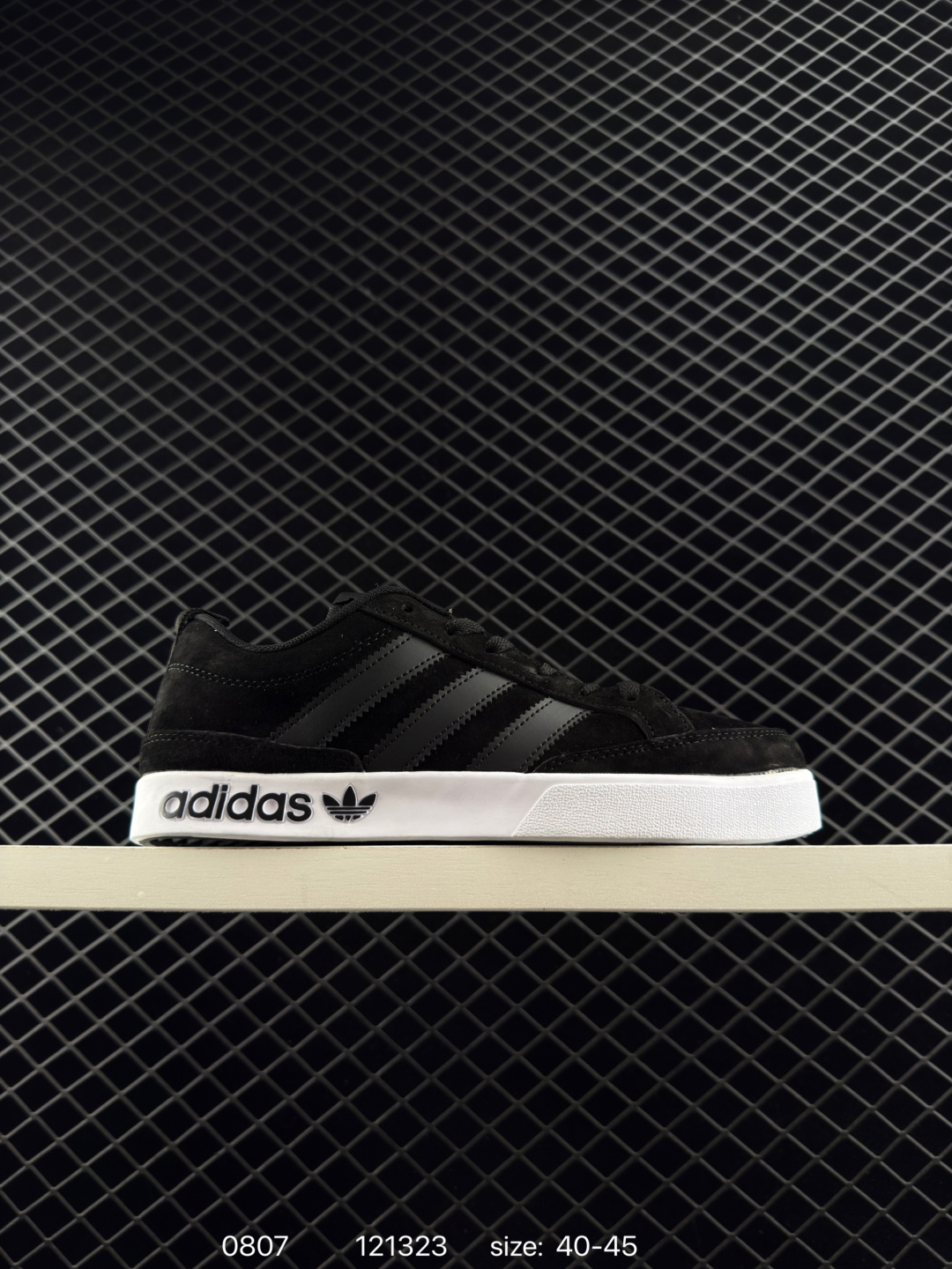 Adidas BASKETBALL Adidas BASKETBALL