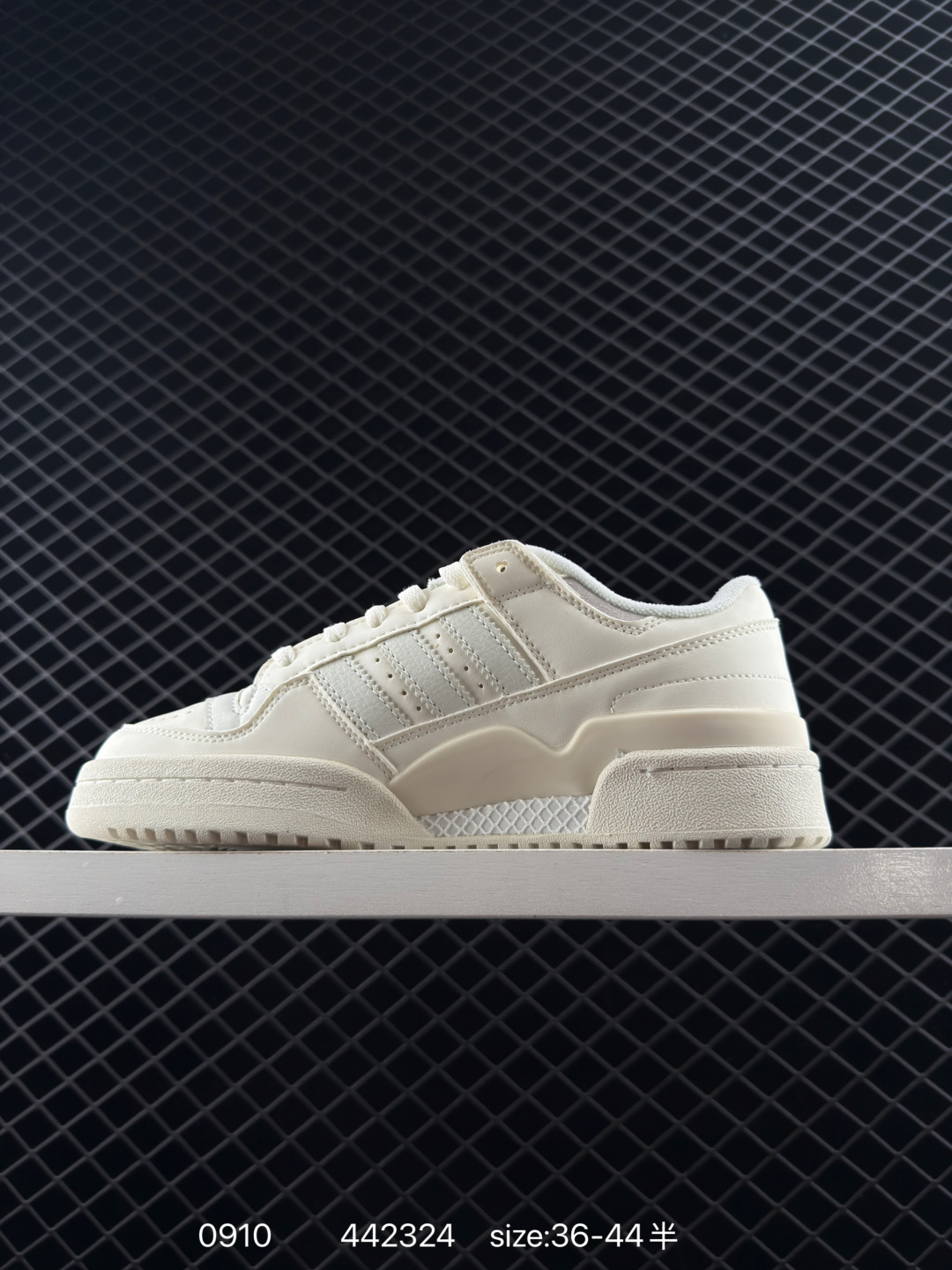 Adidas originals  FORUM LOW CL AD84