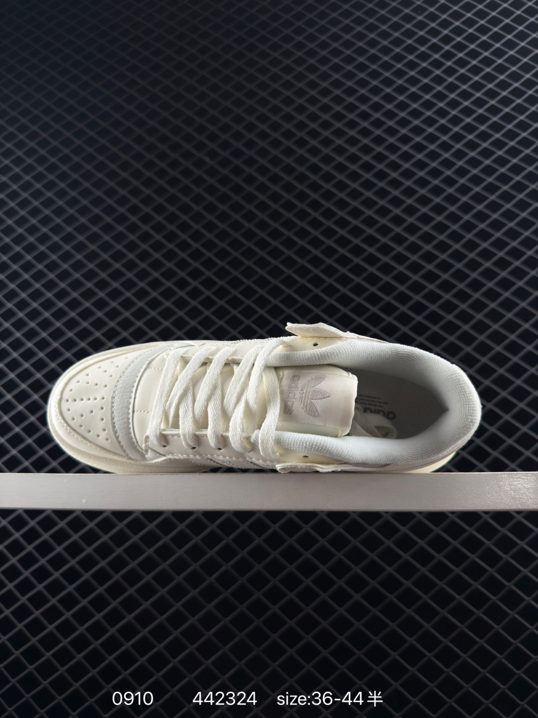 Adidas originals  FORUM LOW CL AD84