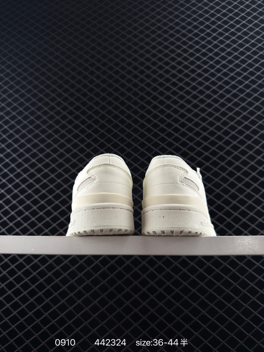 Adidas originals  FORUM LOW CL AD84