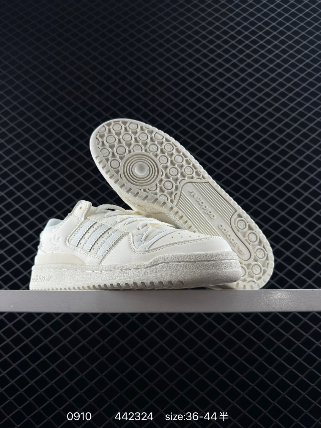 Adidas originals  FORUM LOW CL AD84