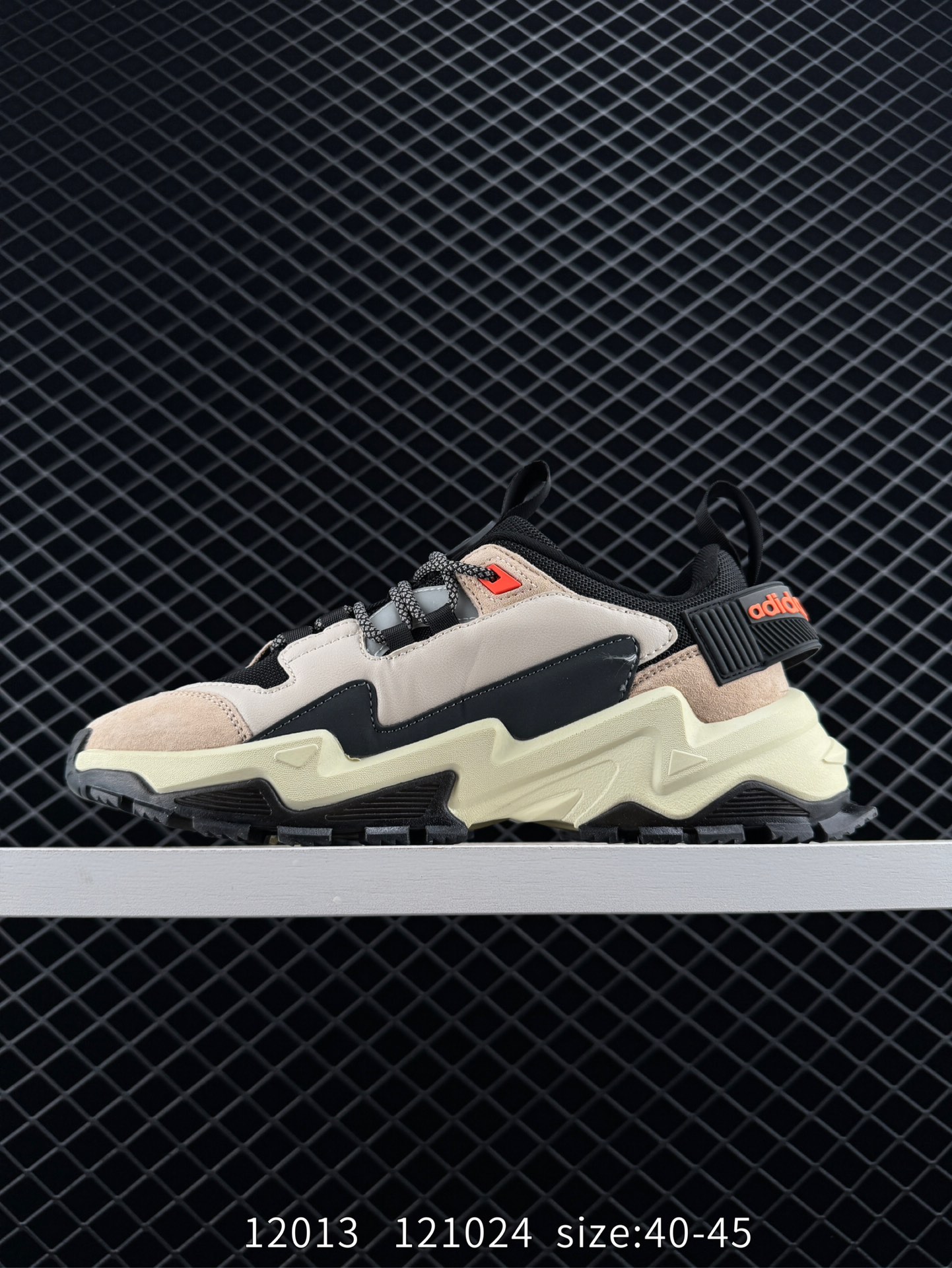 Adidas ORIGINAL AND LIFE