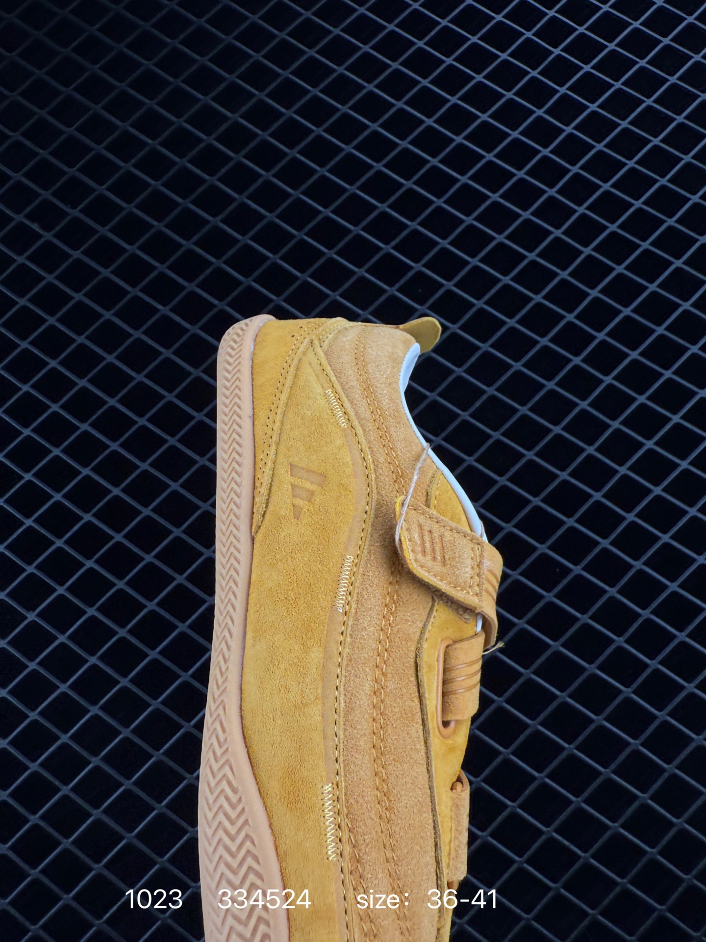 ADIDAS   FOS URBAN REVERIE