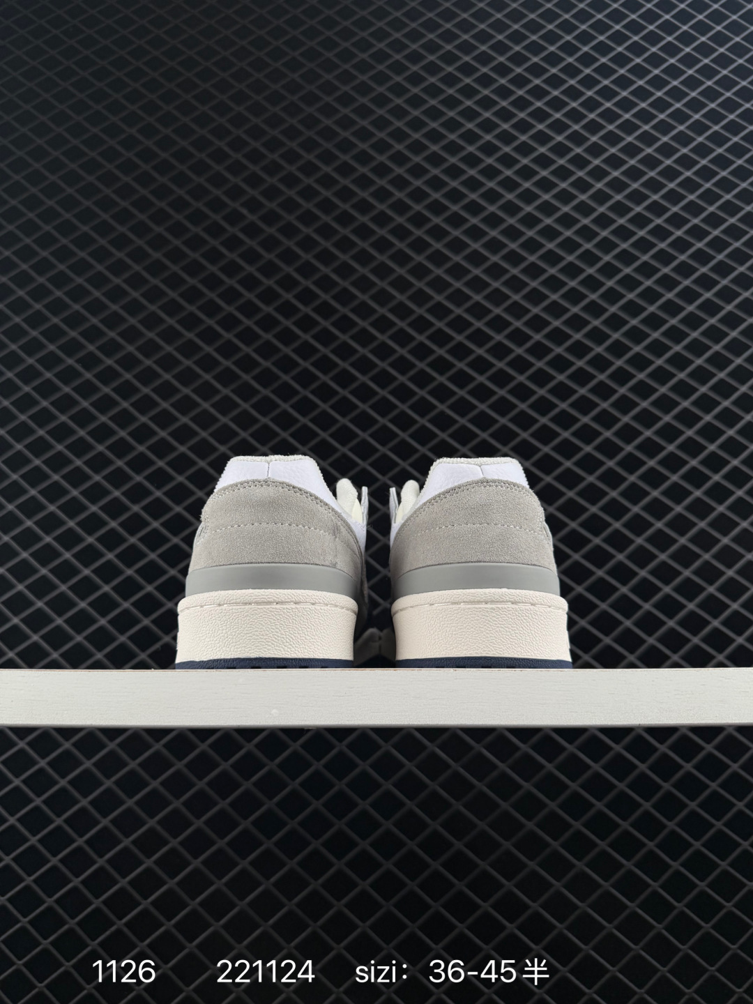 Adidas Forum LOW CL 84