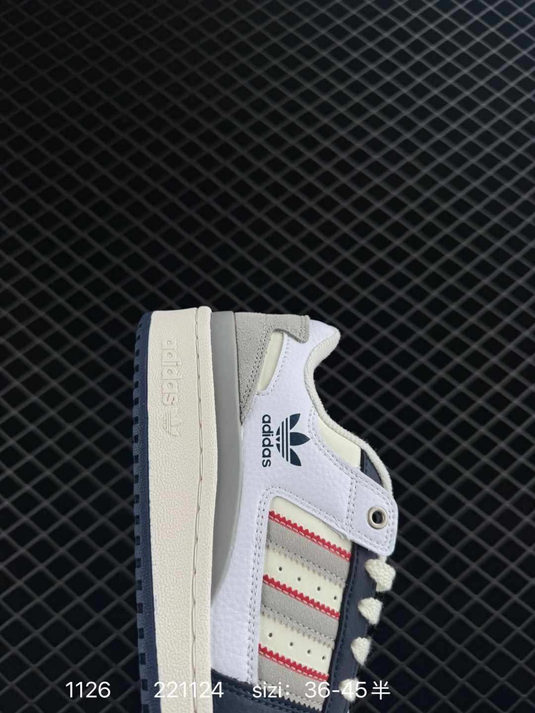 Adidas Forum LOW CL 84