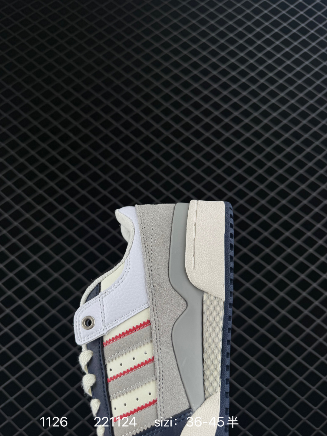 Adidas Forum LOW CL 84