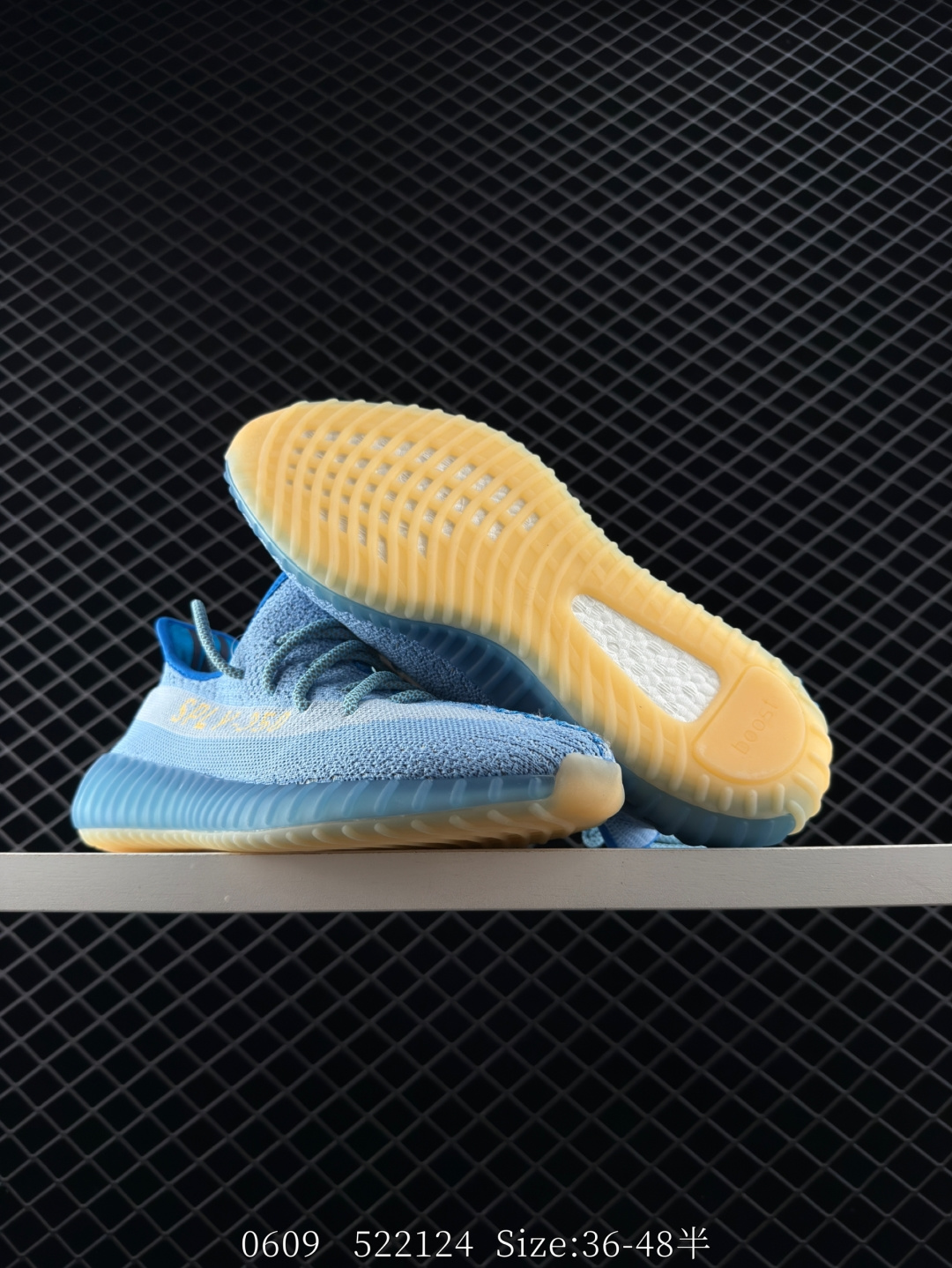 Adidas  Yeezy Boost 350V2