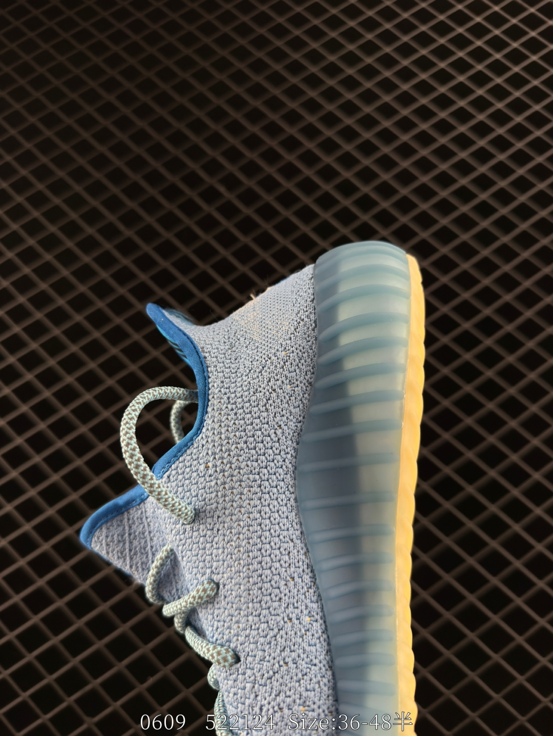 Adidas  Yeezy Boost 350V2