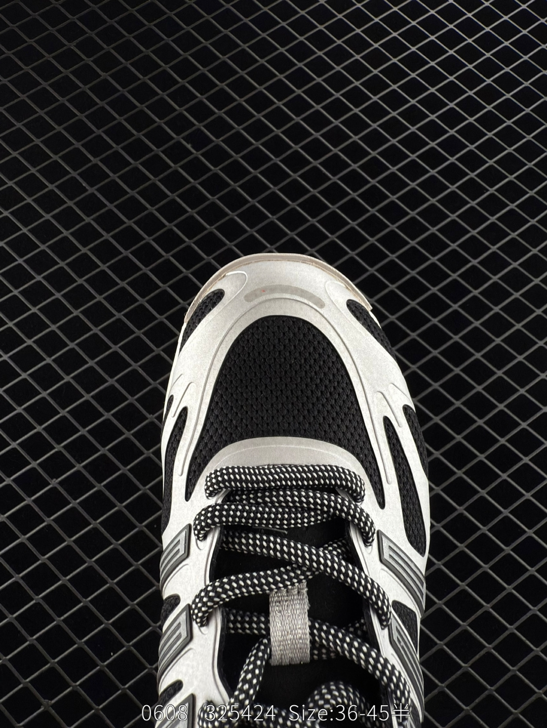 adidas  ADIZERO ARUKU