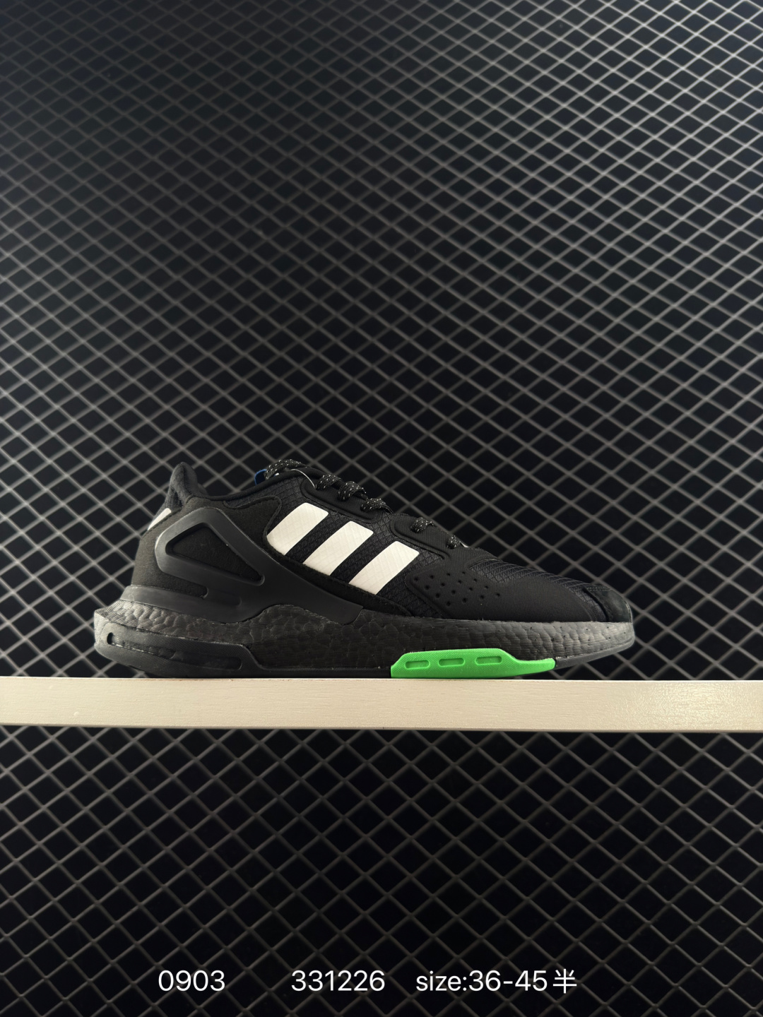 adidas DAY JOGGER adidas DAY JOGGER