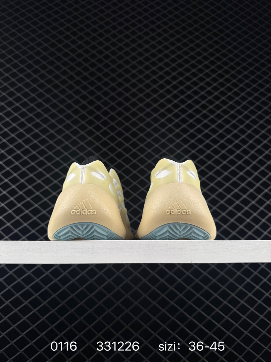 Kanye West x Adidas Yeezy Boost Foam Runner 700 V3”Azael“