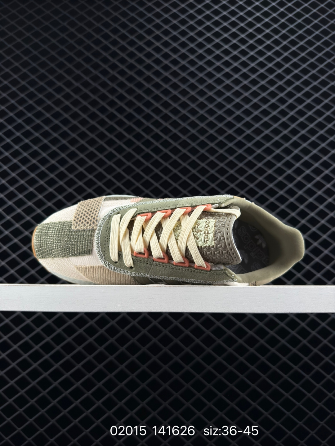 adidas Boost RETROPY E5