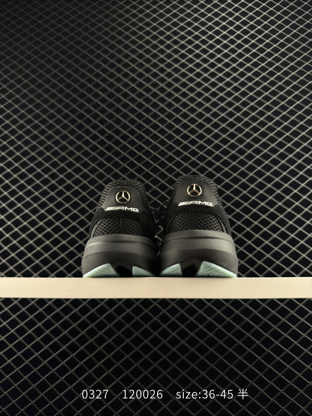 adidas LIGHTBLAZE Sportswear