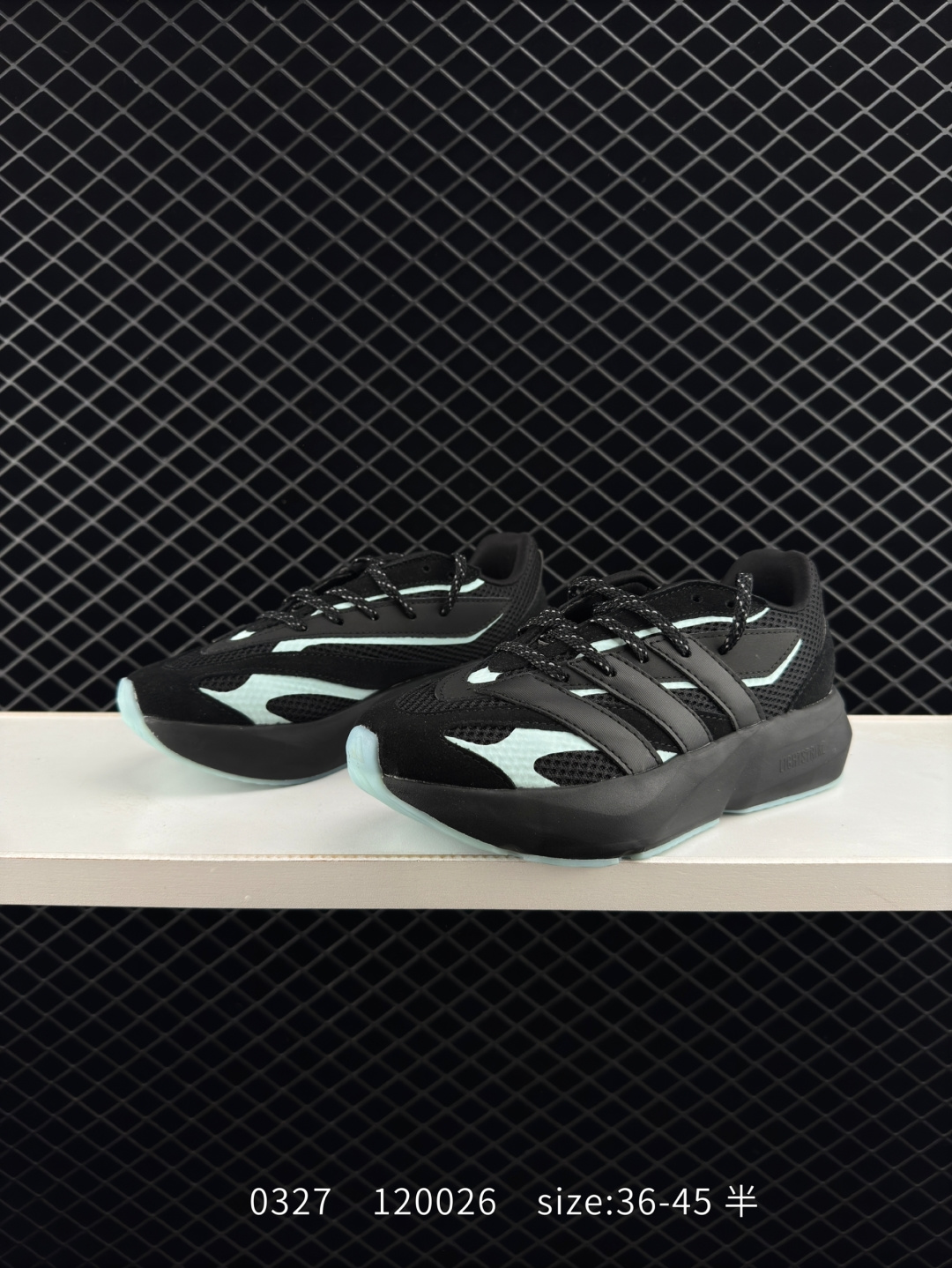 adidas LIGHTBLAZE Sportswear