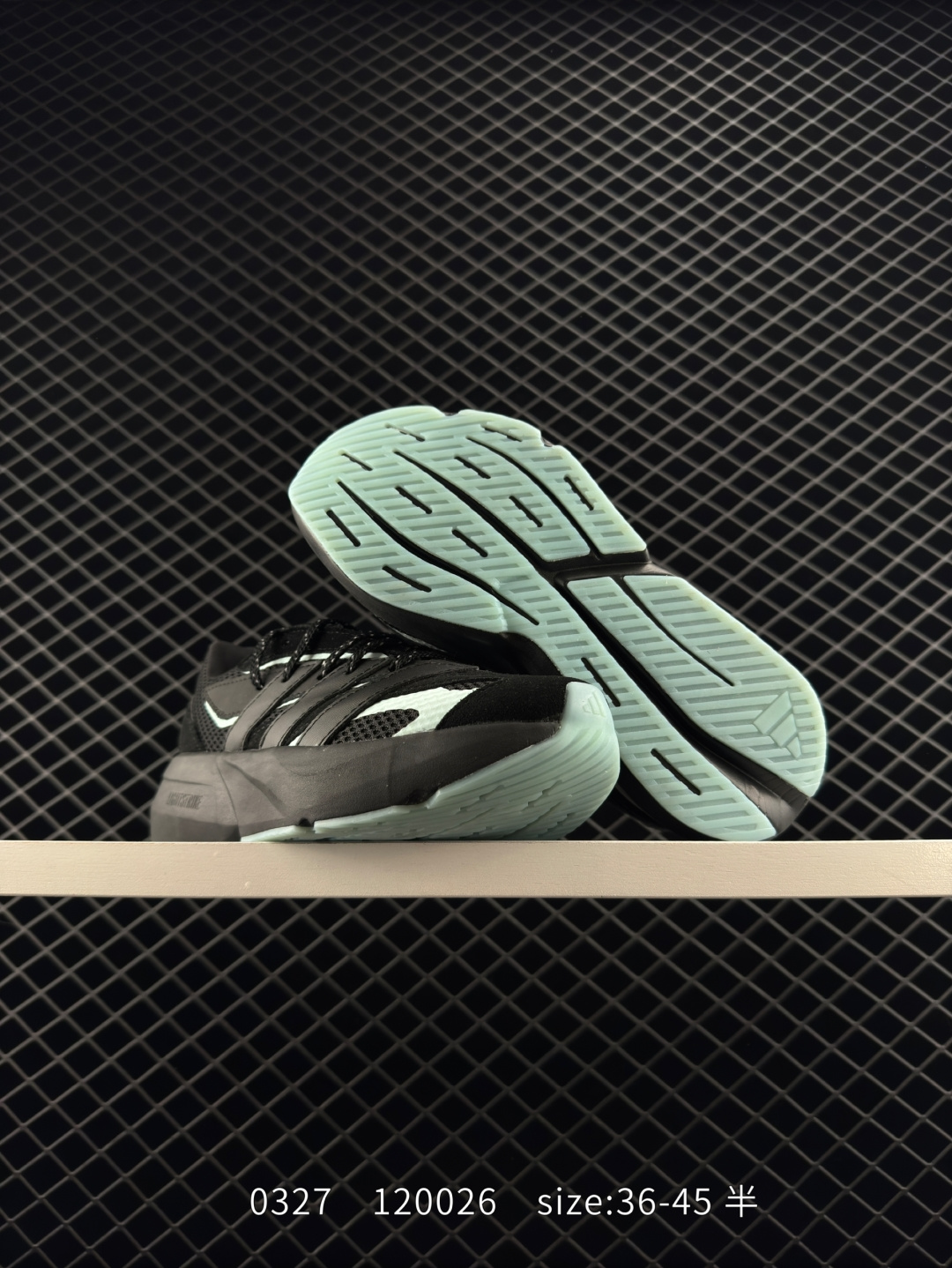 adidas LIGHTBLAZE Sportswear