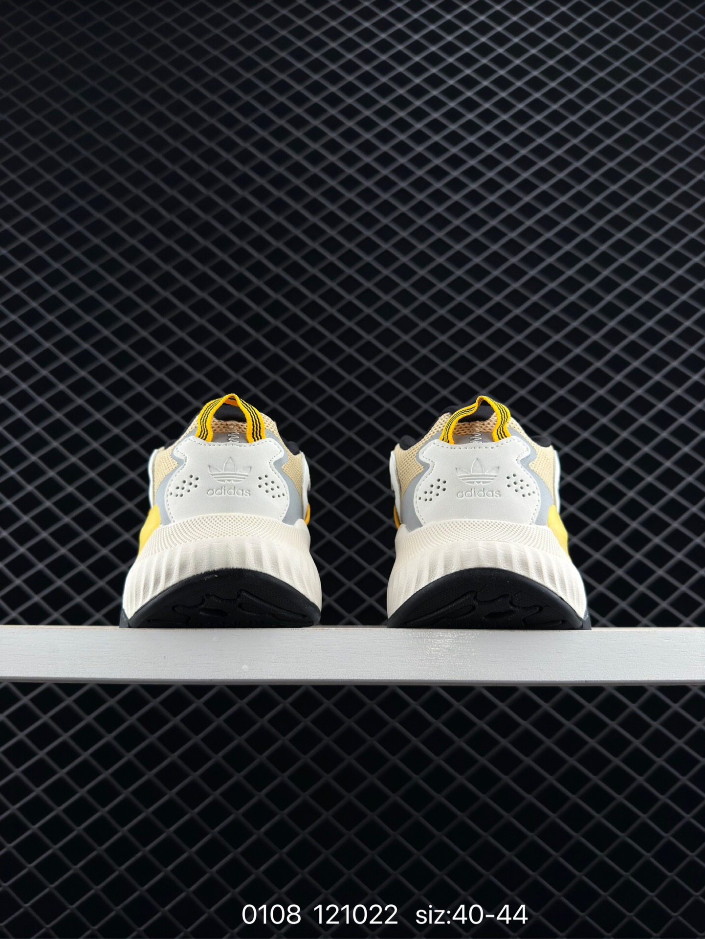 adidas originalsHi-Tail