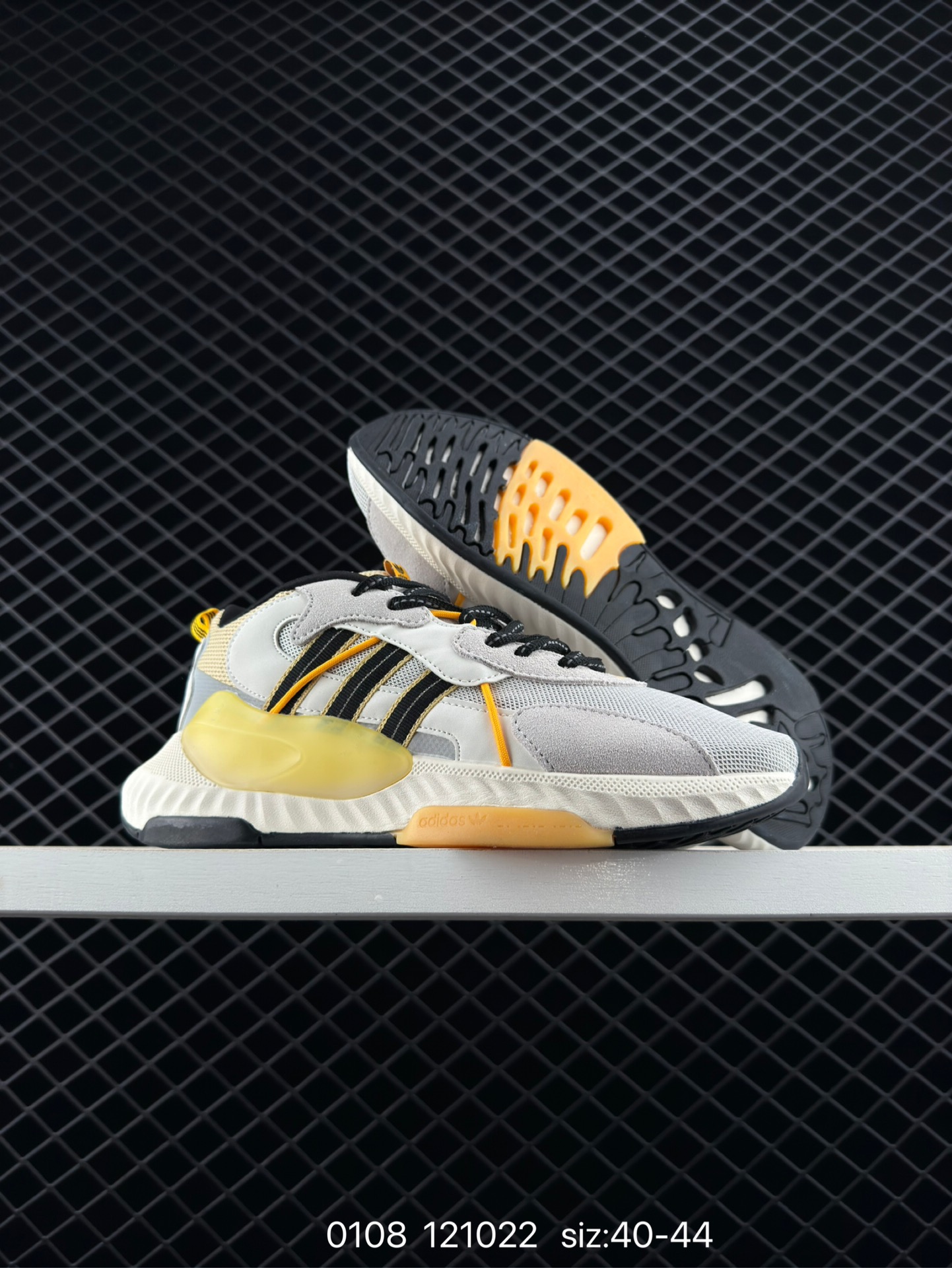 adidas originalsHi-Tail