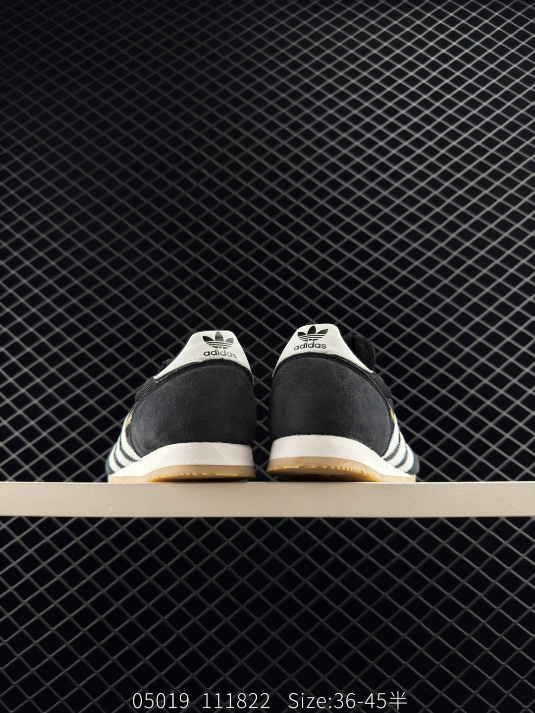 Adidas originals R71