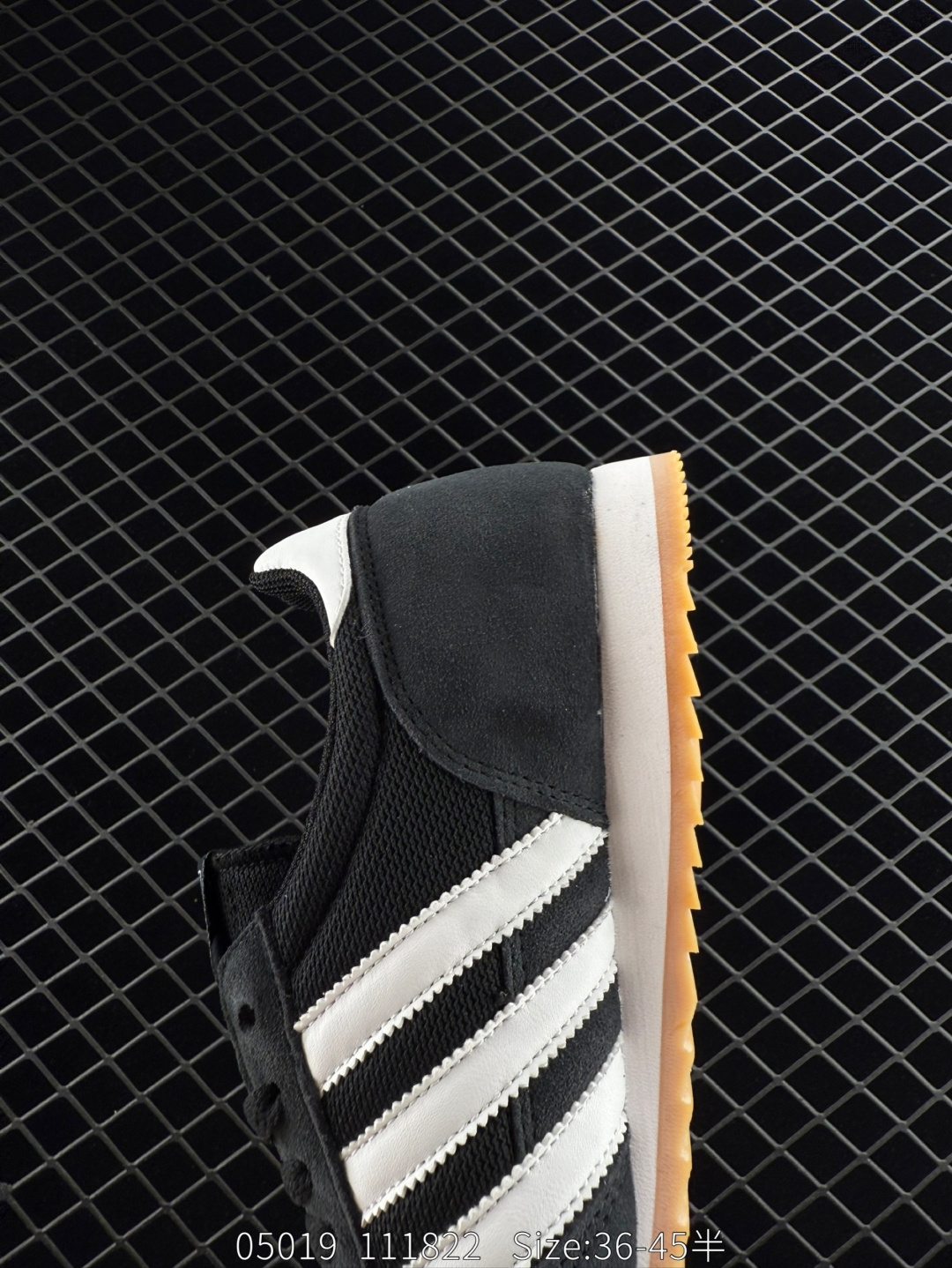 Adidas originals R71