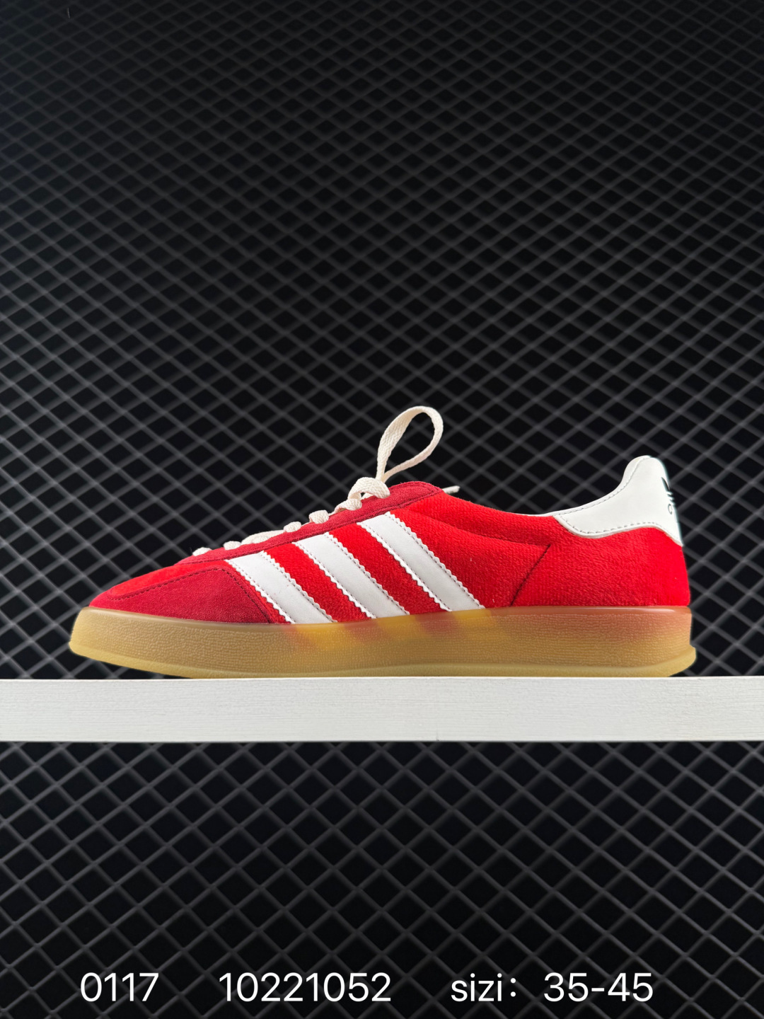 GUCCI  x adidas originals   Gazelle