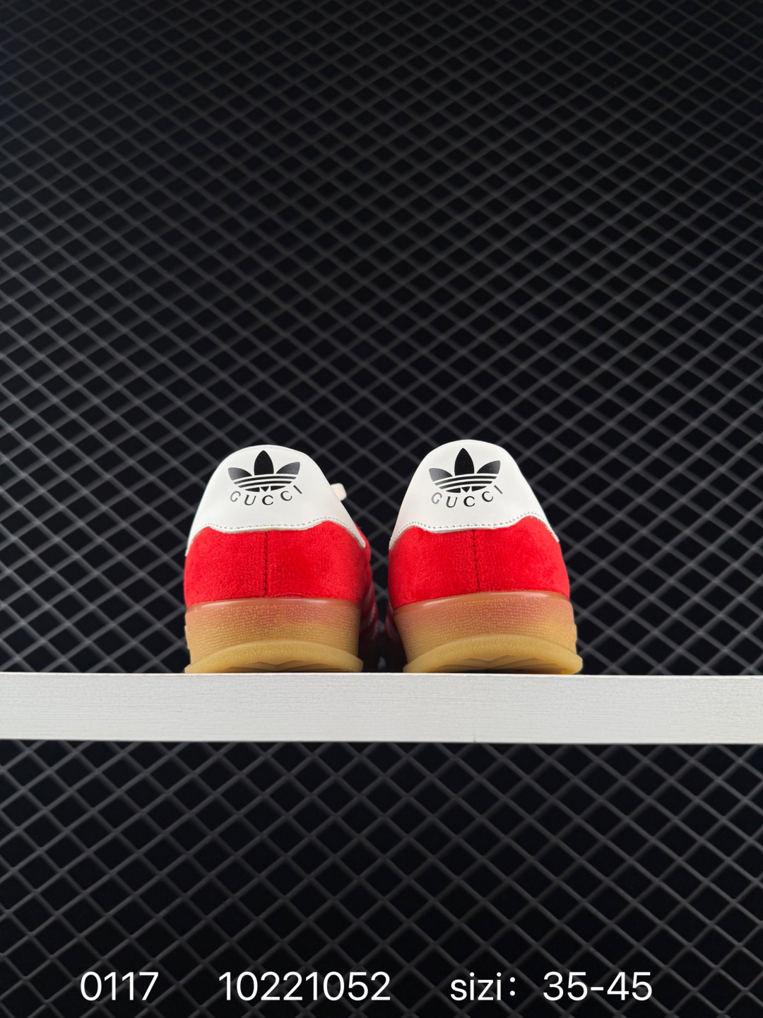 GUCCI  x adidas originals   Gazelle