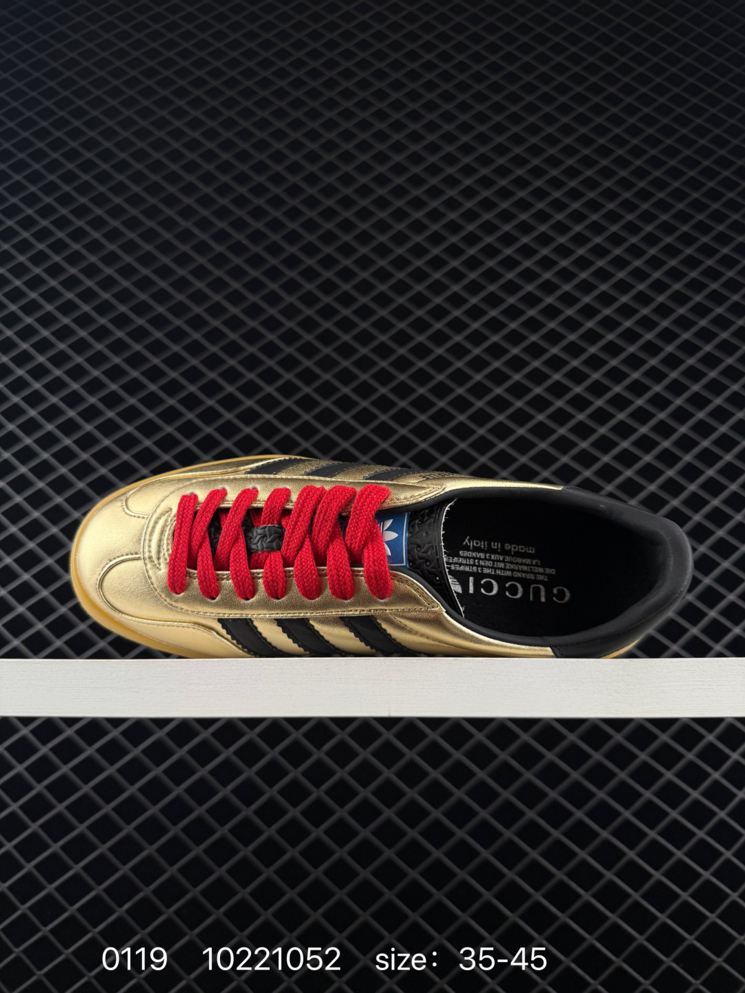 GUCCI  x adidas originals    Gazelle