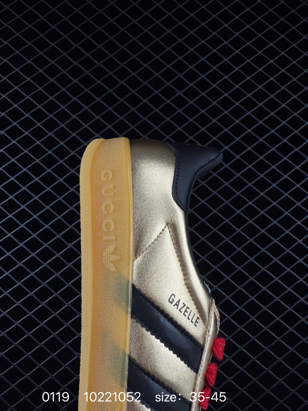 GUCCI  x adidas originals    Gazelle