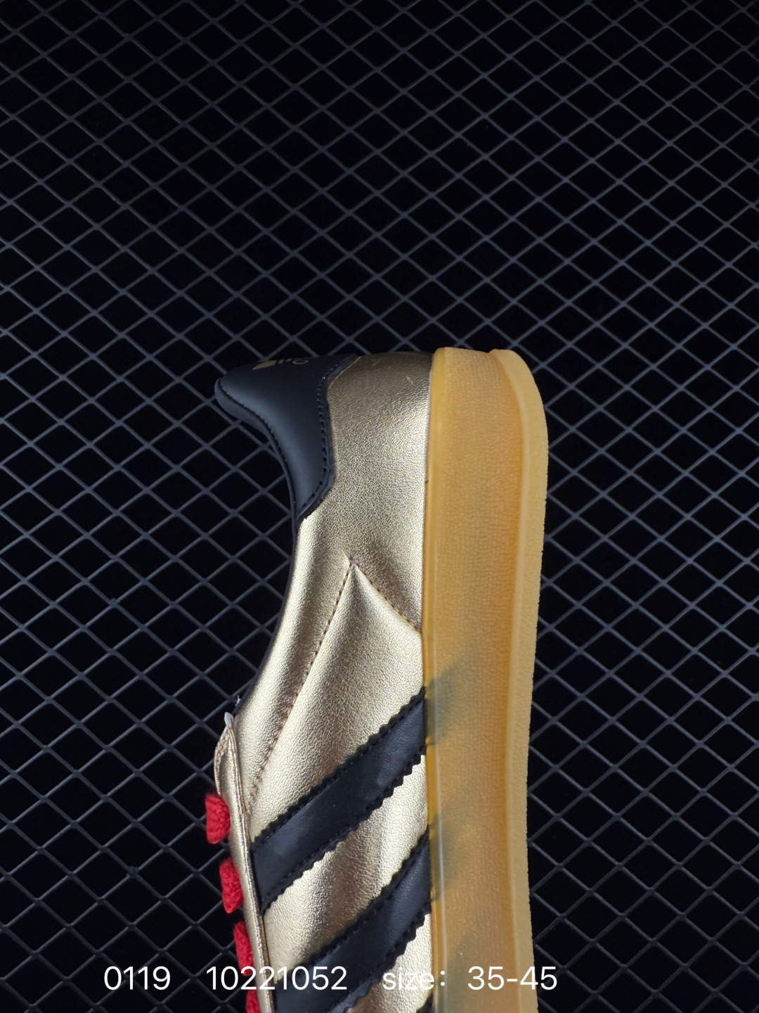 GUCCI  x adidas originals    Gazelle