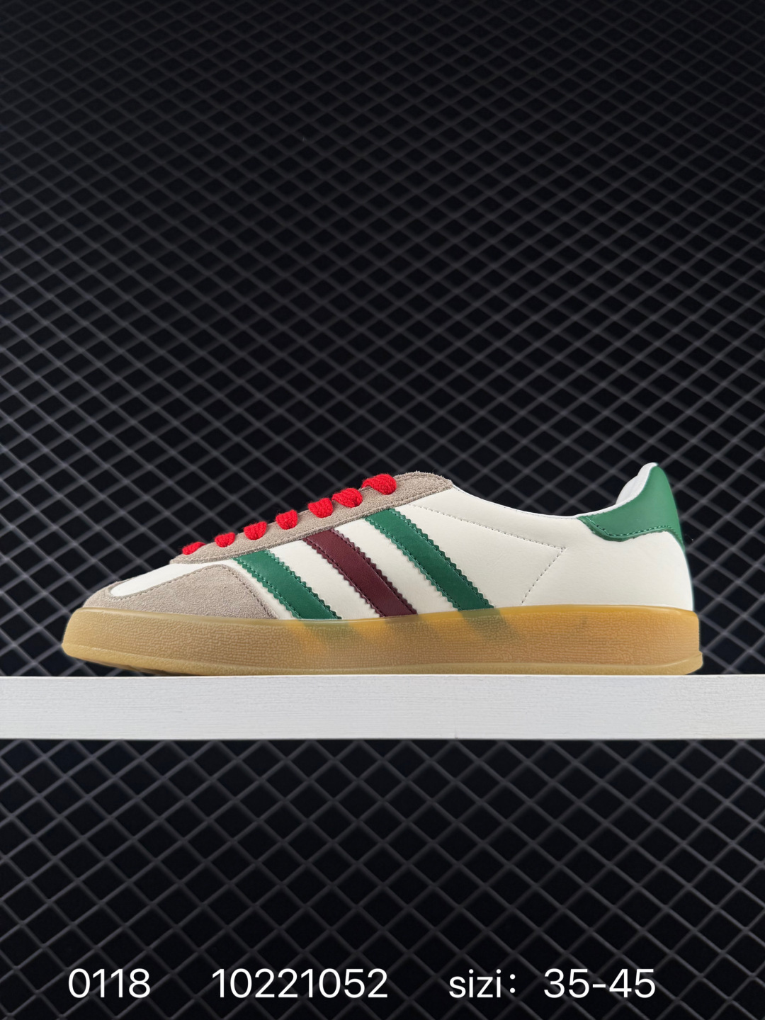 GUCCI  x adidas originals  Gazelle