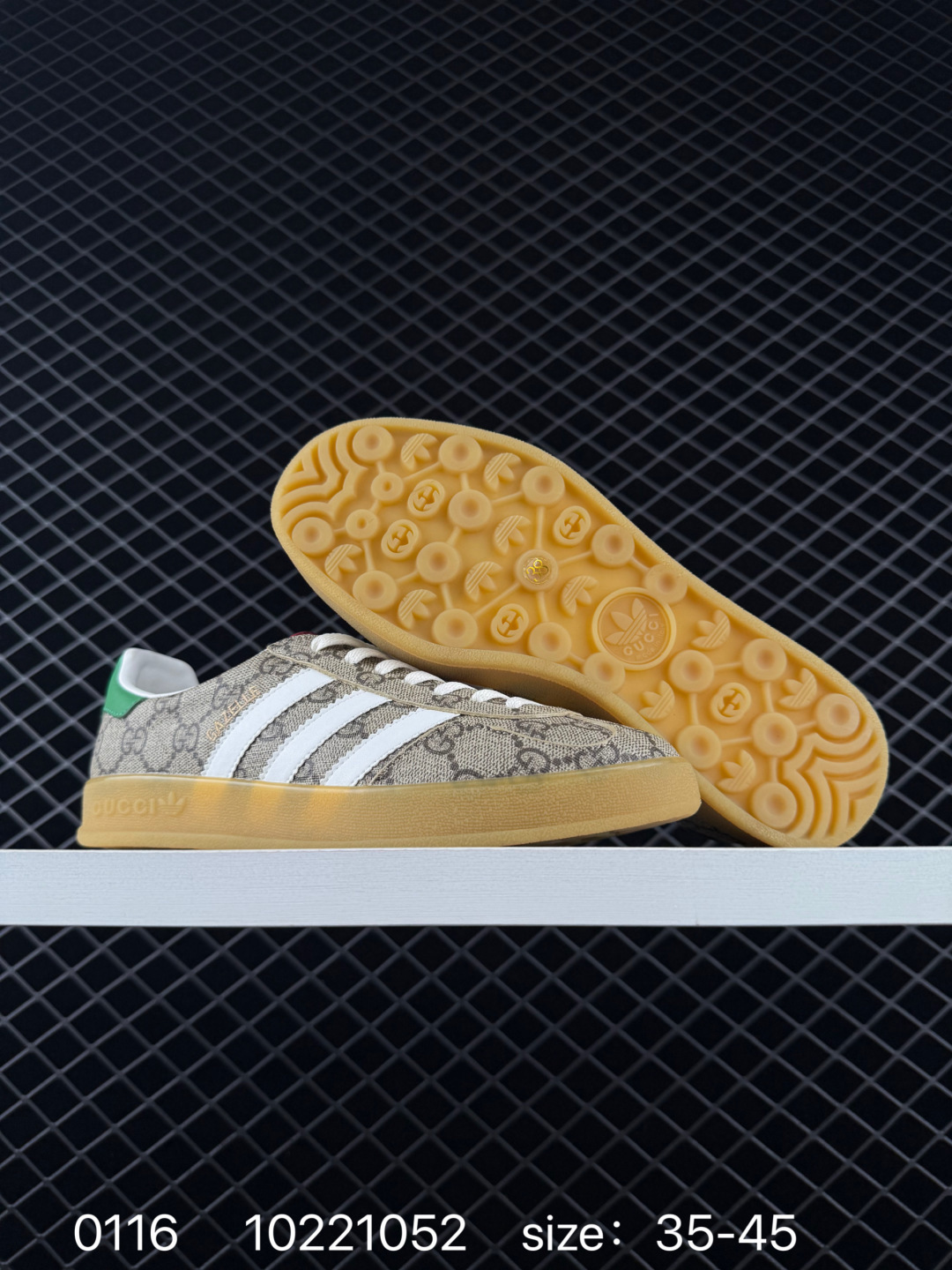 GUCCI  x adidas originals Gazelle