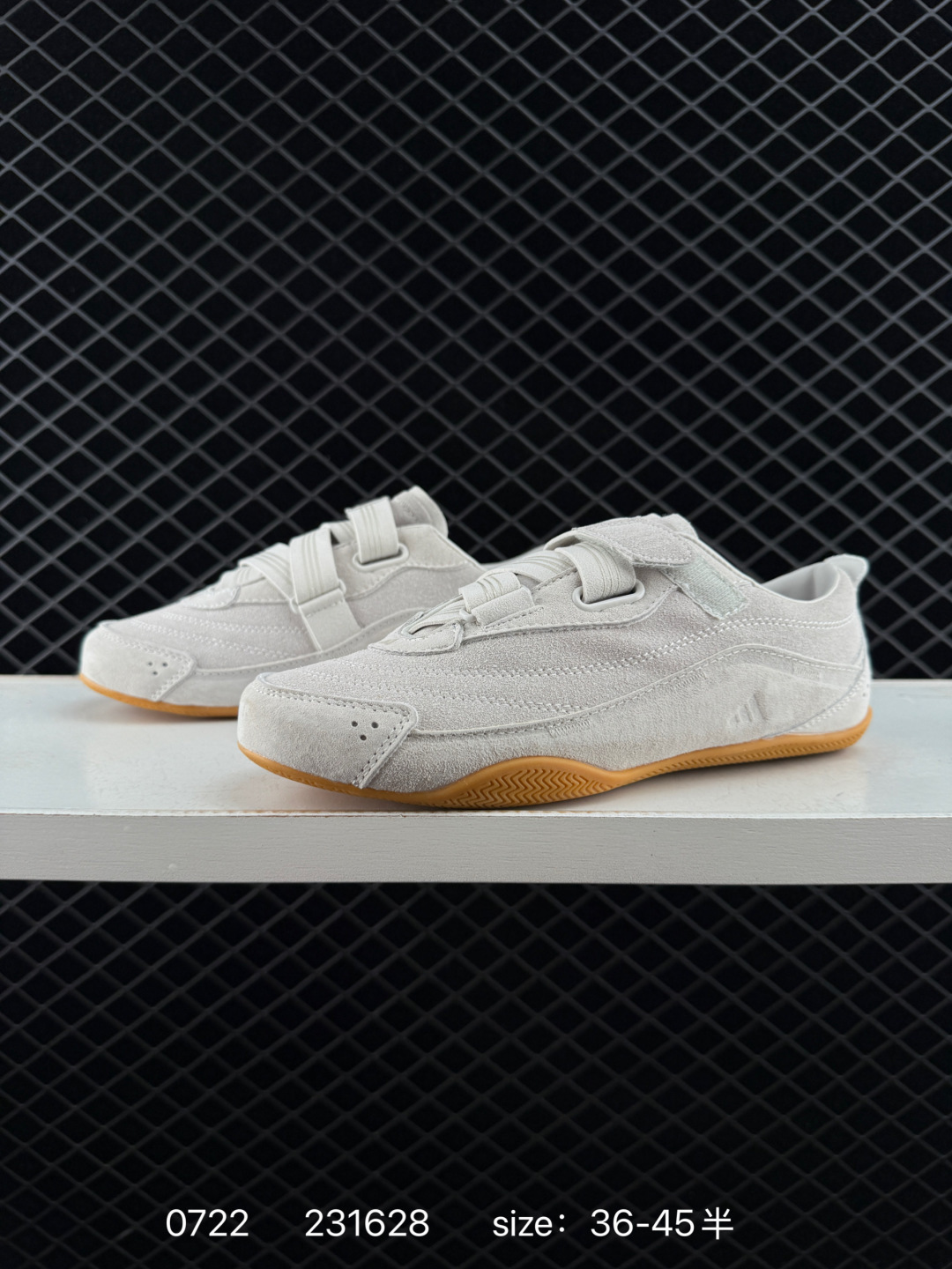 ADIDAS   FOS URBAN REVERIE