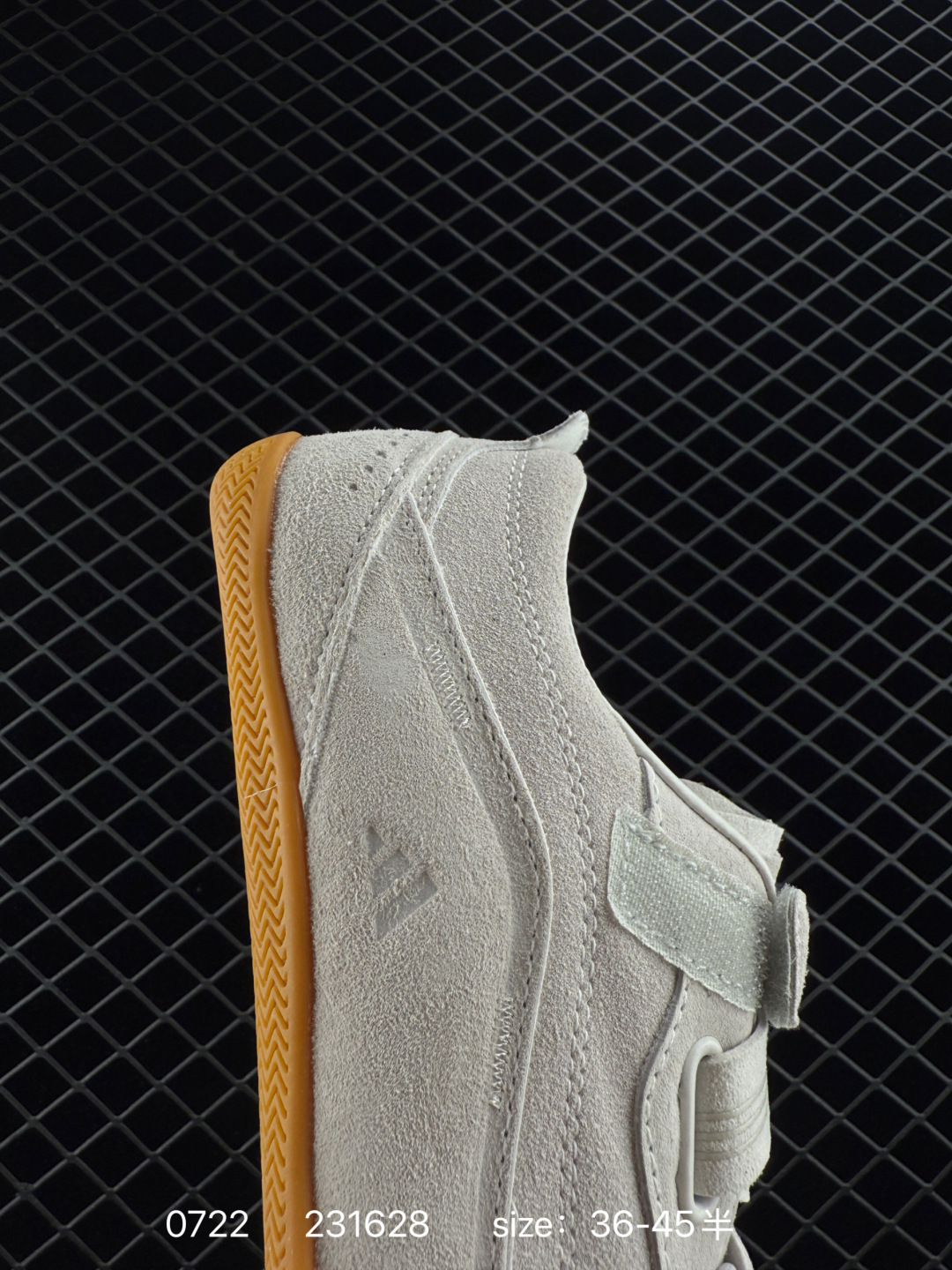 ADIDAS   FOS URBAN REVERIE