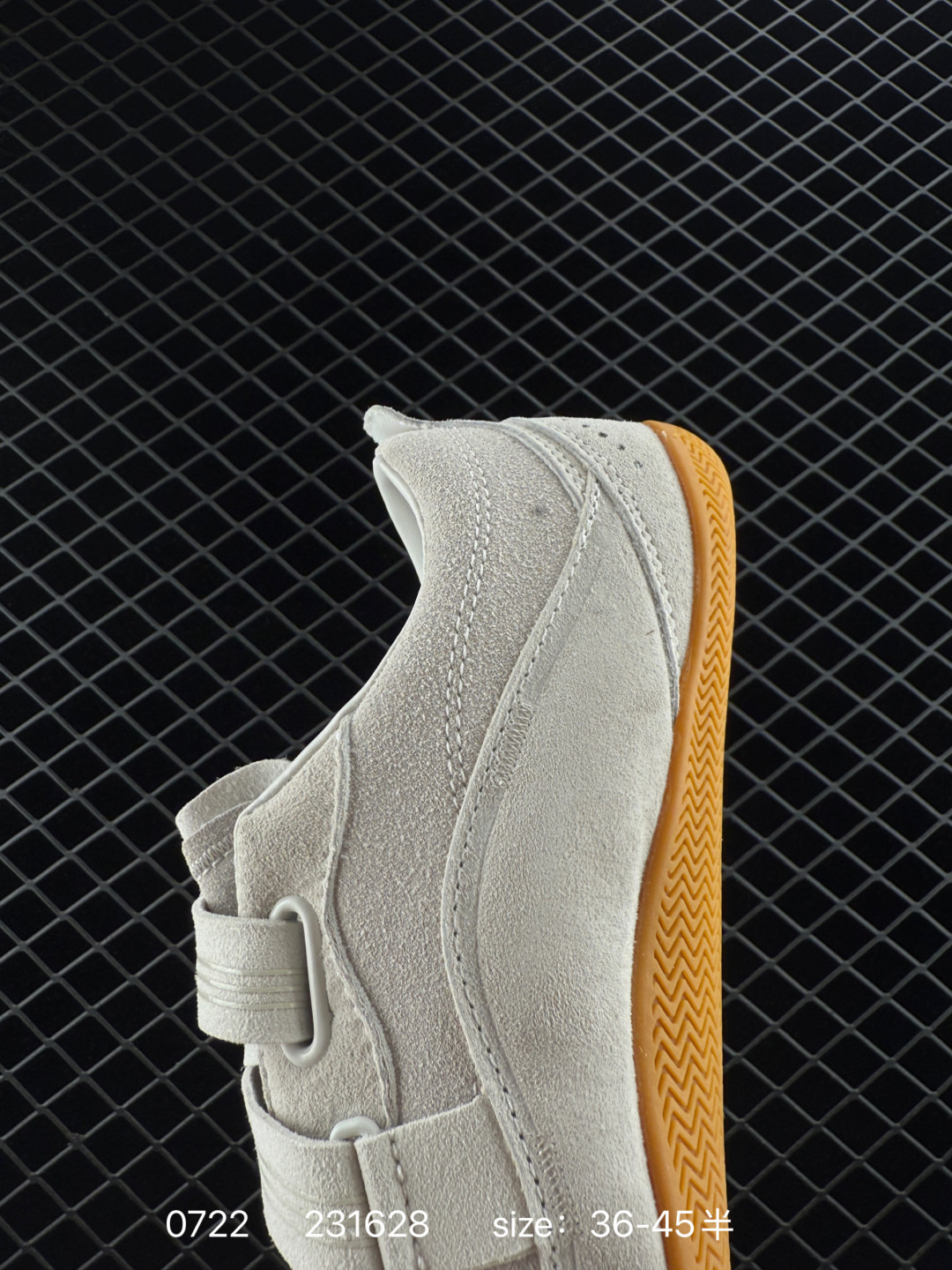 ADIDAS   FOS URBAN REVERIE