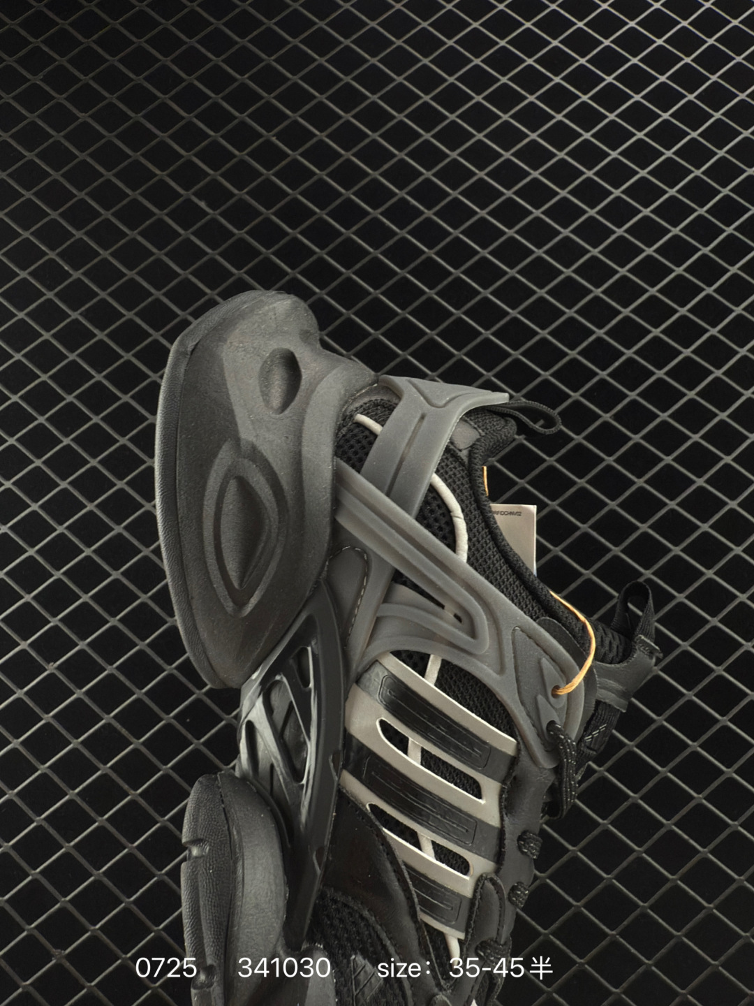 Adidas XLG Runner Deluxe