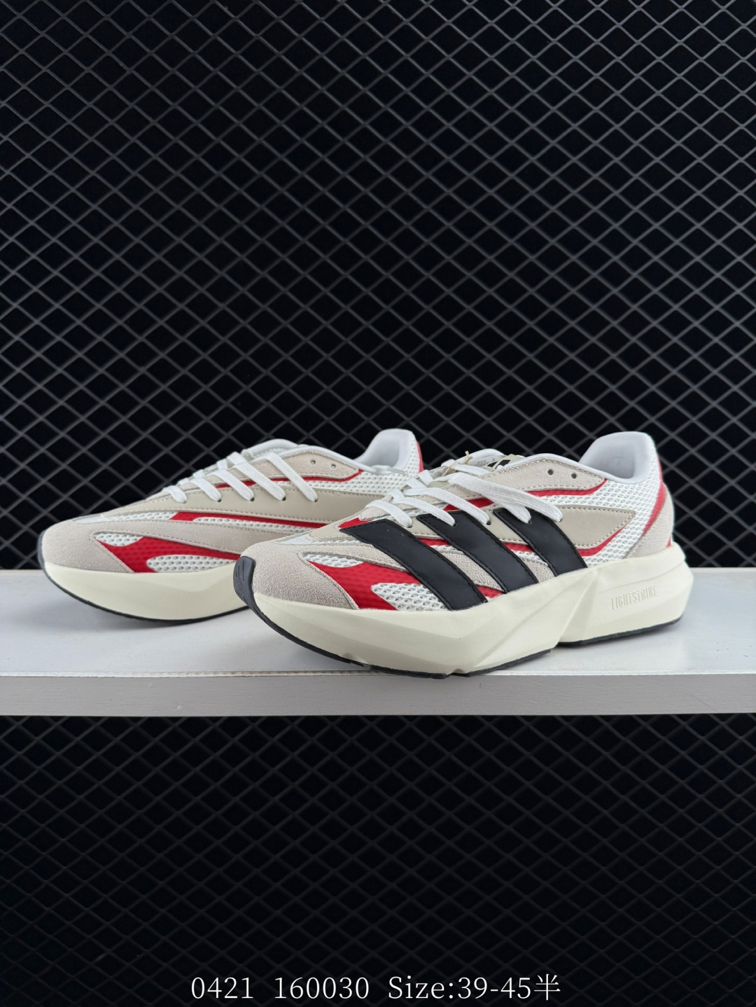 adidas LIGHTBLAZE Sportswear