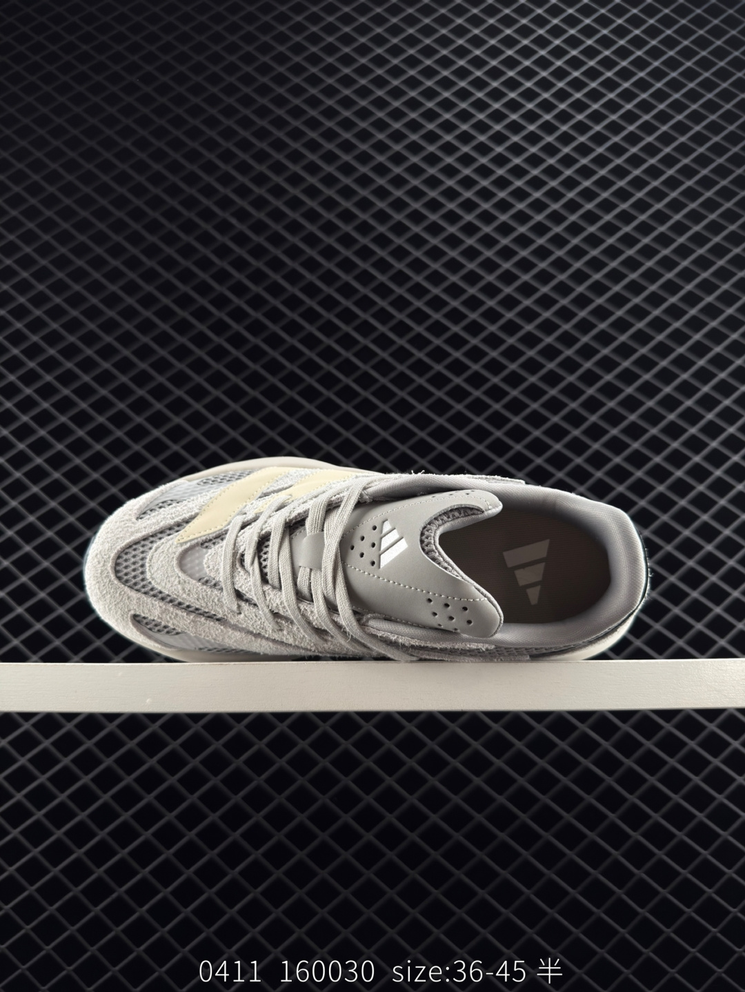 adidas LIGHTBLAZE Sportswear