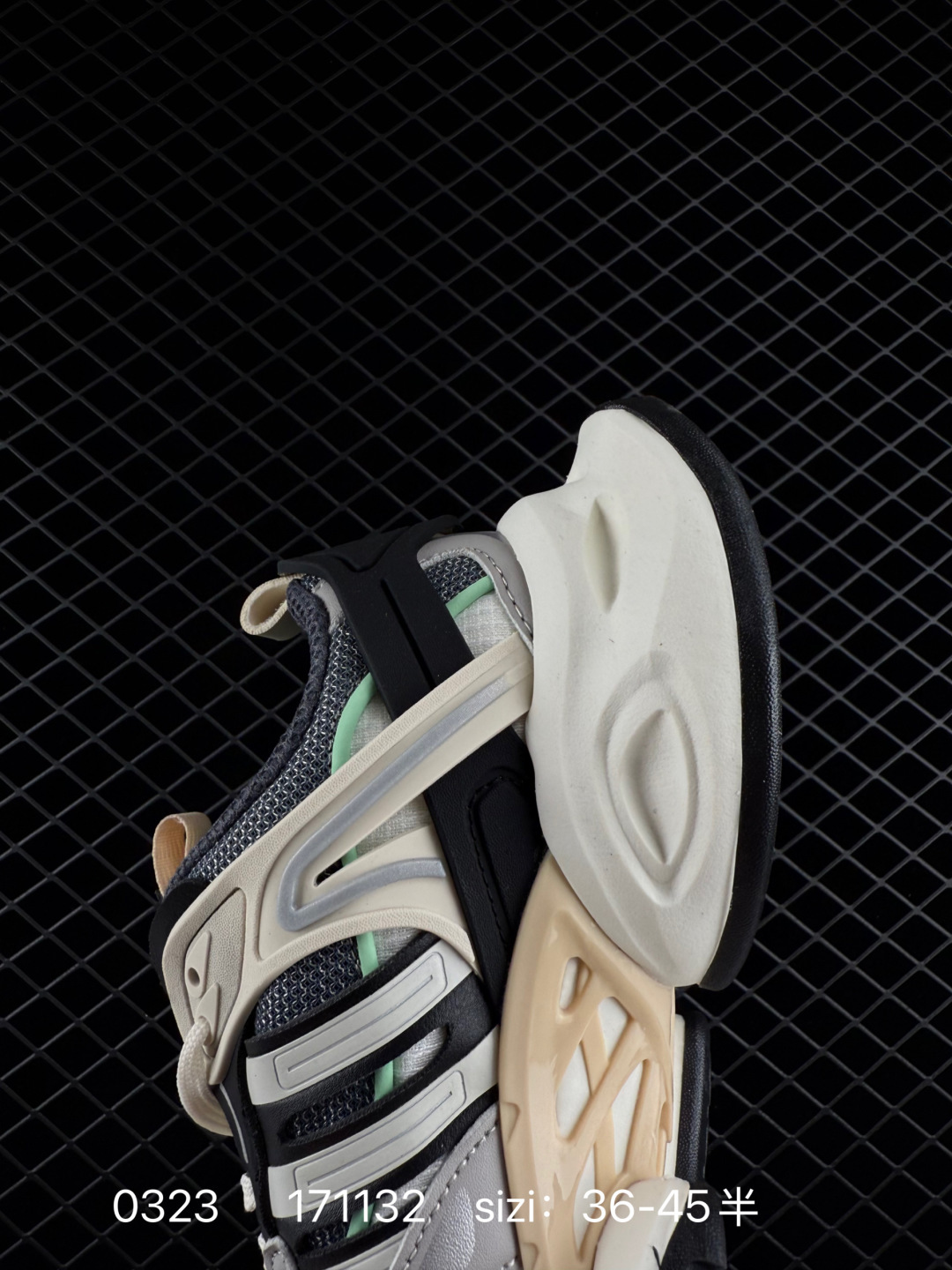 Adidas XLG Runner Deluxe