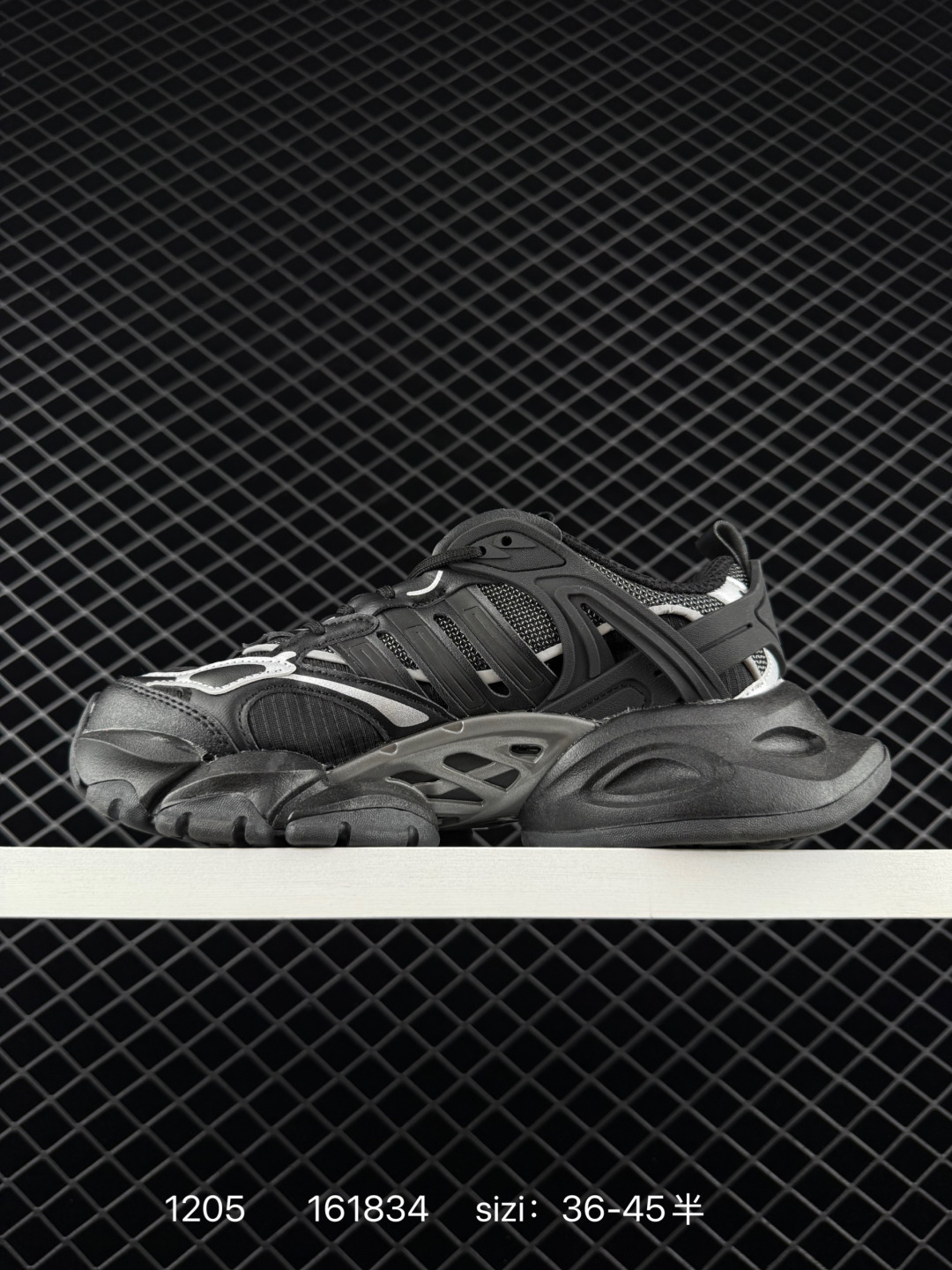 Adidas XLG Runner Deluxe