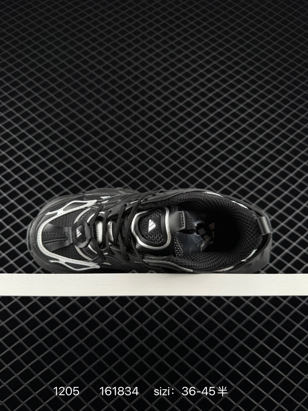 Adidas XLG Runner Deluxe