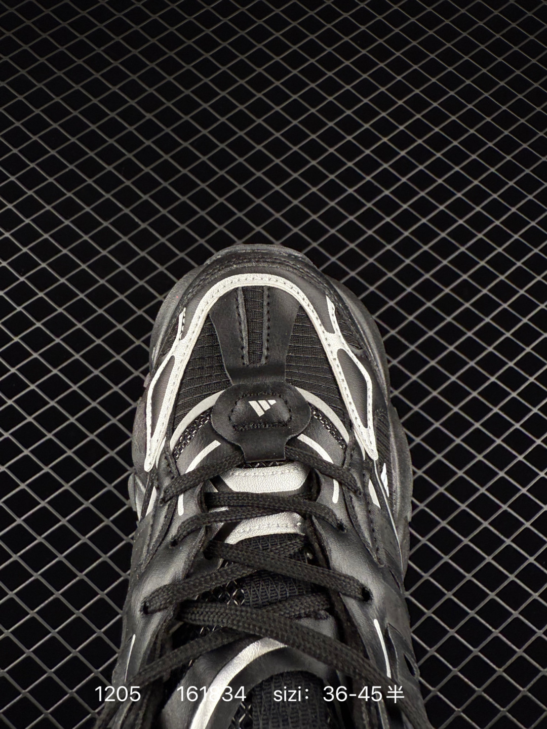 Adidas XLG Runner Deluxe