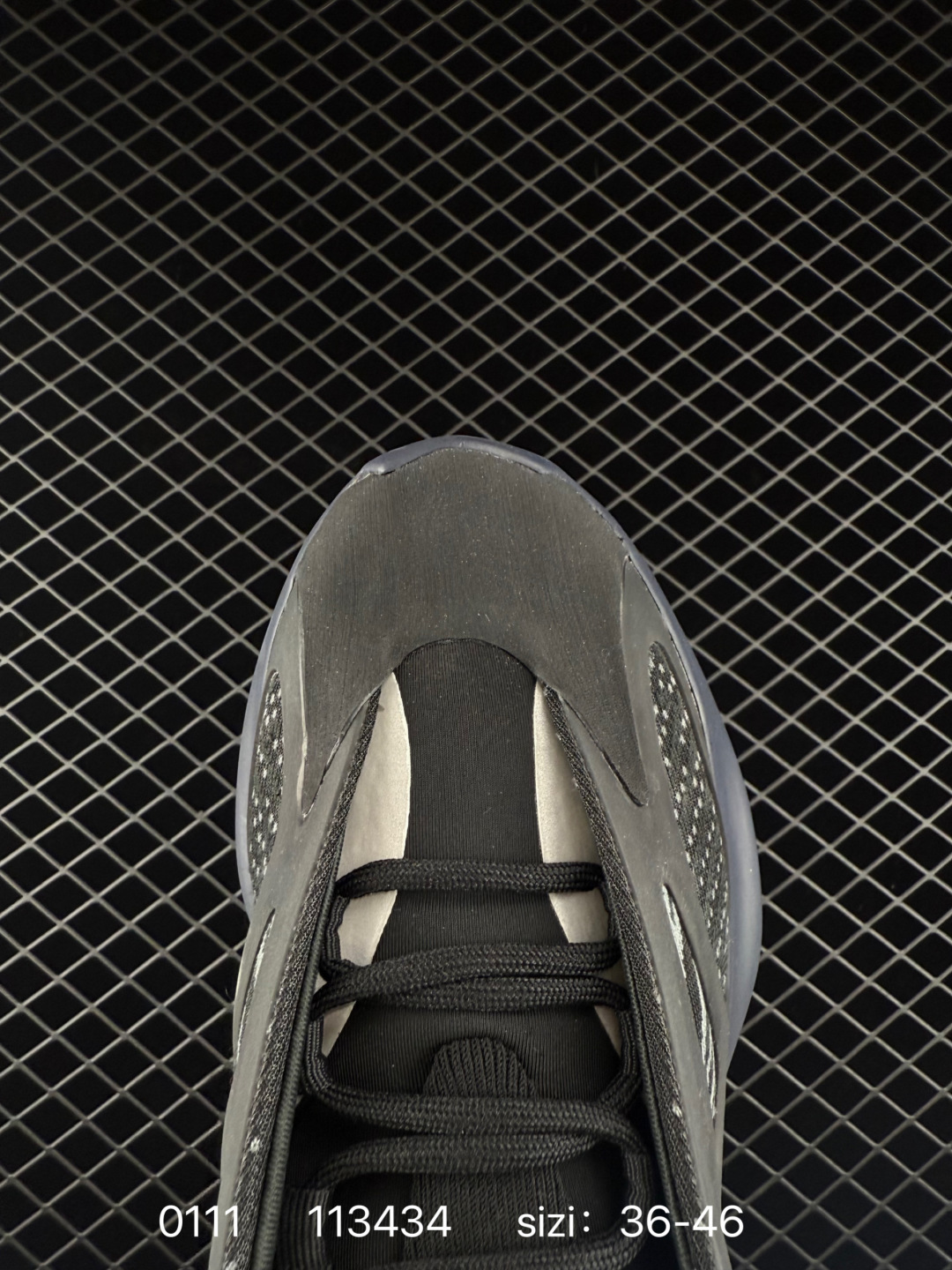 Adidas  Yeezy Boost   700