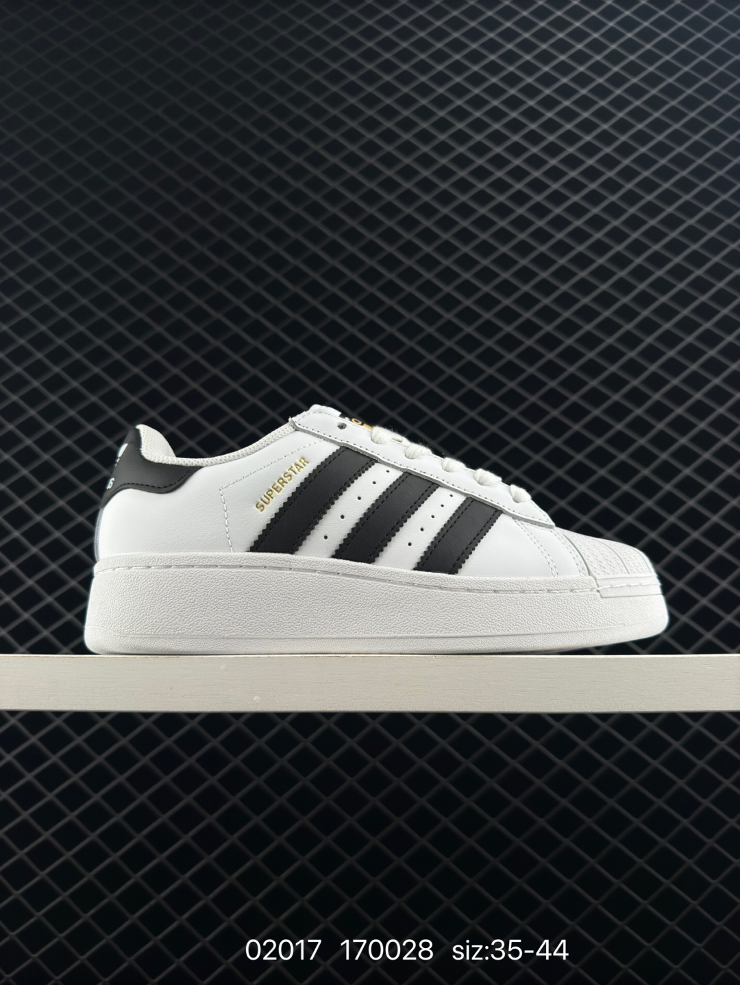 Adidas Originals Superstar XLG Adidas Originals Superstar XLG
